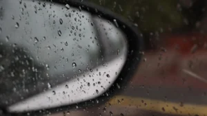 Interior de MS tem mais de 90 mm de chuva, destelhamentos e danos em estradas