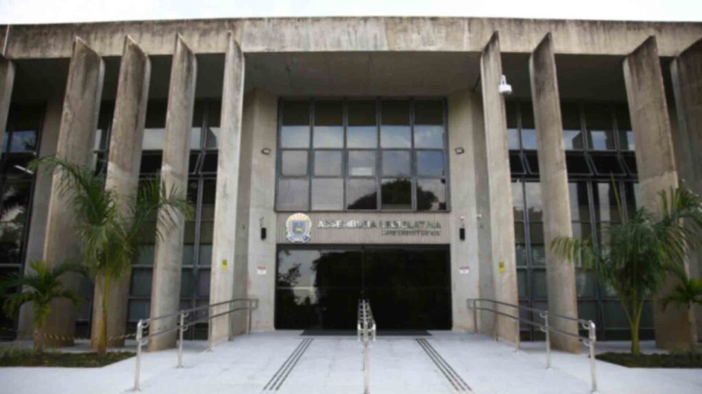 Deputados votam revisão do plano de compensação do déficit previdenciário de MS