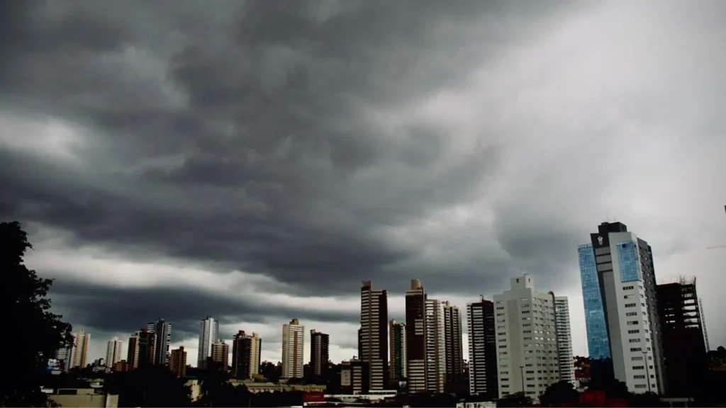 Alerta laranja: MS tem possibilidade de tempestade com ventos de 100 km/h nesta quarta