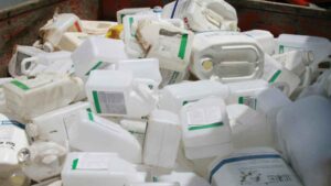 Trio é condenado pela Justiça por transporte e importação ilegal de agrotóxico do Paraguai