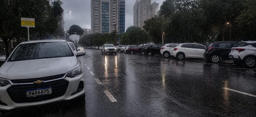 Com risco de vendavais, Defesa Civil emite alerta amarelo