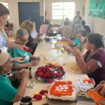 Cras Estrela Dalva transforma cadeiras em atividade de convivência