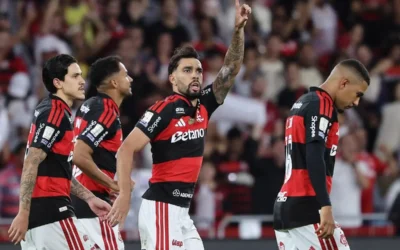 Flamengo vence Corinthians e retoma liderança do Brasileirão