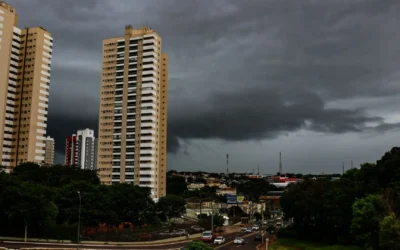 Municípios atingidos por chuva e ventania seguem na rota de tempestade nesta terça-feira