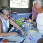 Do aprendizado à renda: mãe atípica transforma artesanato em negócio