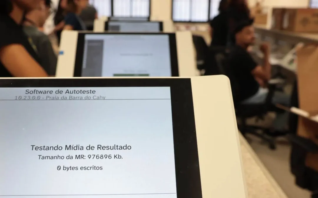 TRE-MS convoca voluntários para suporte com as urnas eletrônicas