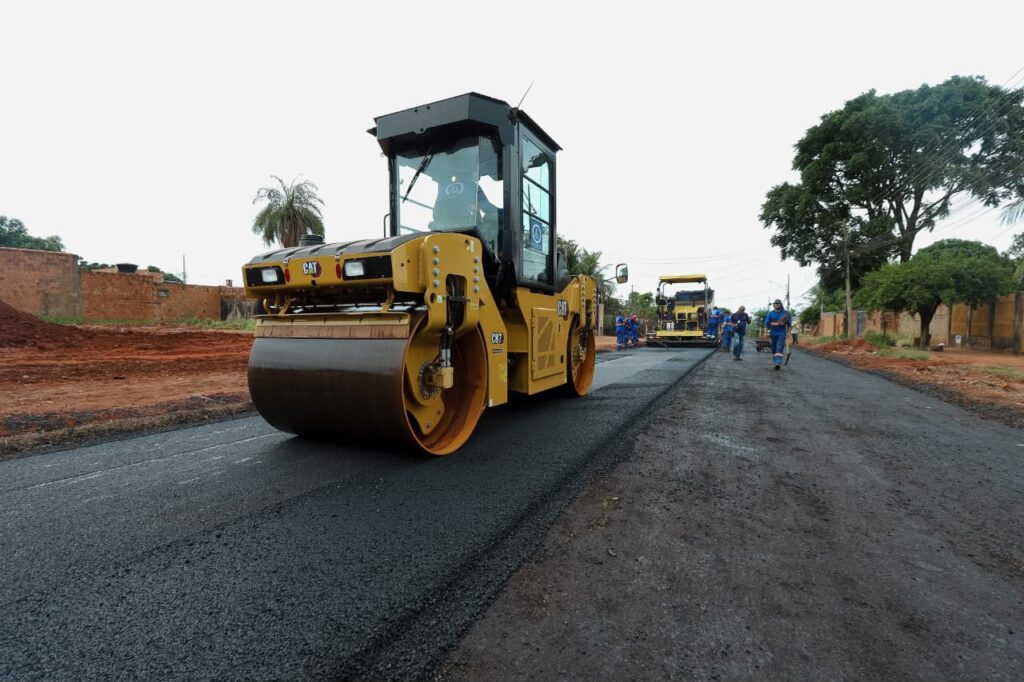 Investimentos em drenagem e pavimentação contribuem para o desenvolvimento de 29 bairros