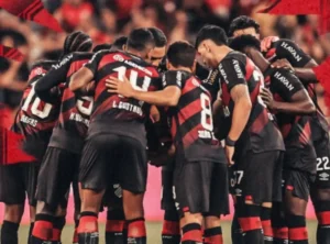 Com dois gols nos acréscimos, Athletico-PR e Atlético-MG protagonizam empate eletrizante