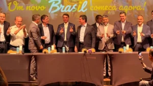 Riedel participa de evento do PL com governadores e Flávio Bolsonaro