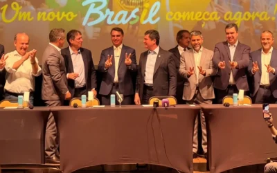 Riedel participa de evento do PL com governadores e Flávio Bolsonaro